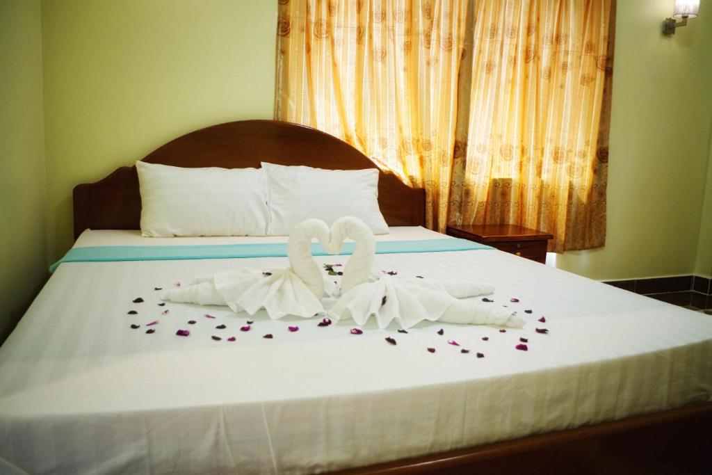 13656golden-star-inn-02.jpg