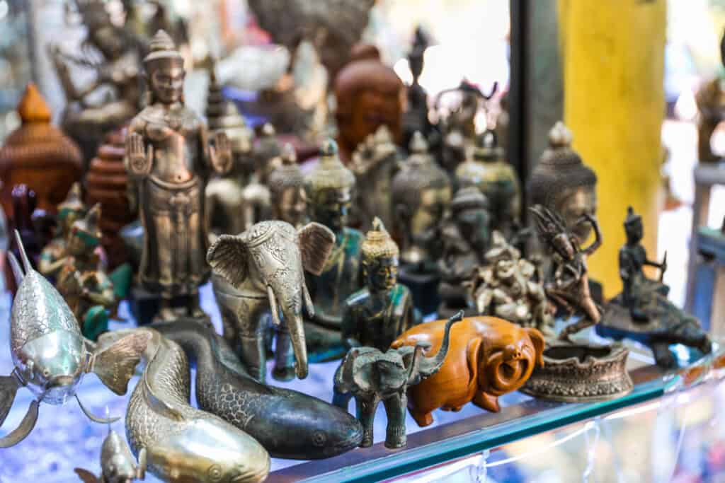 2775khmer-souvenirs-kh-04.jpg