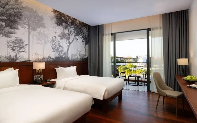 4855koulen-central-mall-&-hotel-3.webp