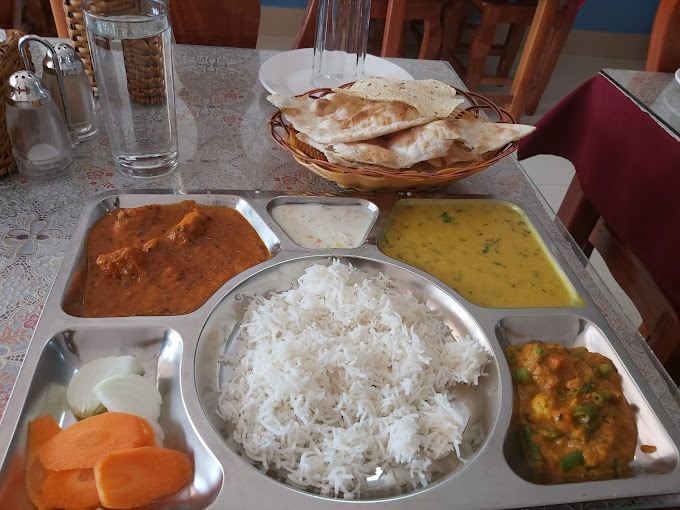 98906curry-king-indian-restaurant-phnompenh-04.jpg